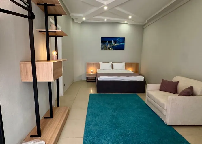 Boomerang Apartments
